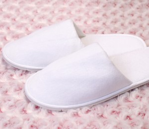 2.miscellaneous material slippers
